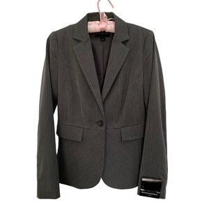 NWT Banana Republic size 2 Gray Pinstripe Fitted Blazer